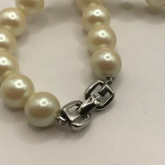 Vintage Givenchy Faux Pearl with Faceted Blue Crystal Pendant Necklace - Picture 5 of 10